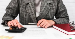 Legal pay stub guide explaining rules and compliance requirements