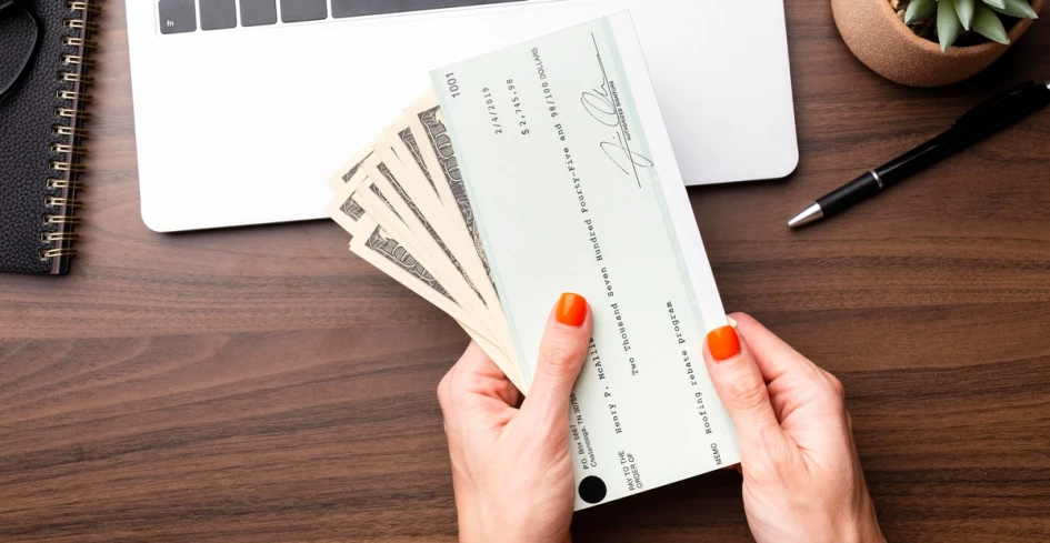 Paper checks versus electronic payments safety comparison