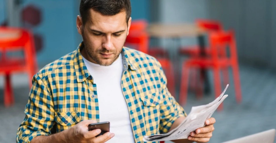 Benefits of pay stubs for small business showing payroll accuracy and documentation